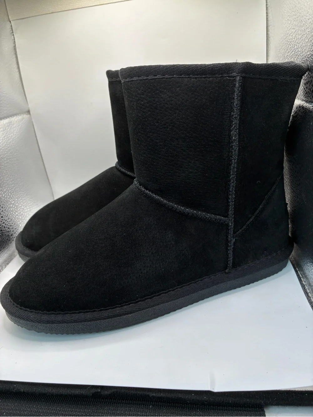 Lamo Classic 6” Boot Black Suede Faux Fur Lined Winter Boots Womens Size 7 NWT
